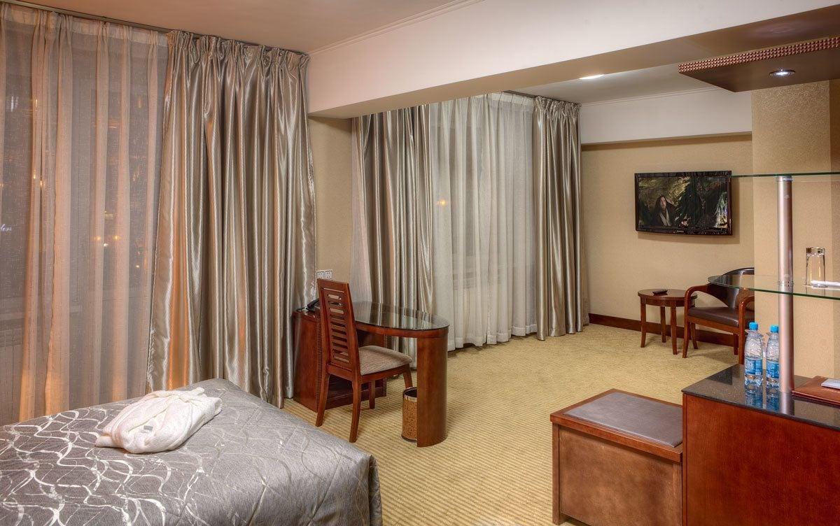 Voyage Hotel Almaty Exteriér fotografie