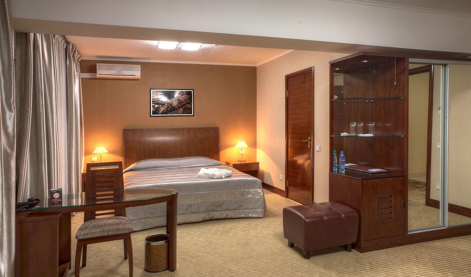 Voyage Hotel Almaty Exteriér fotografie