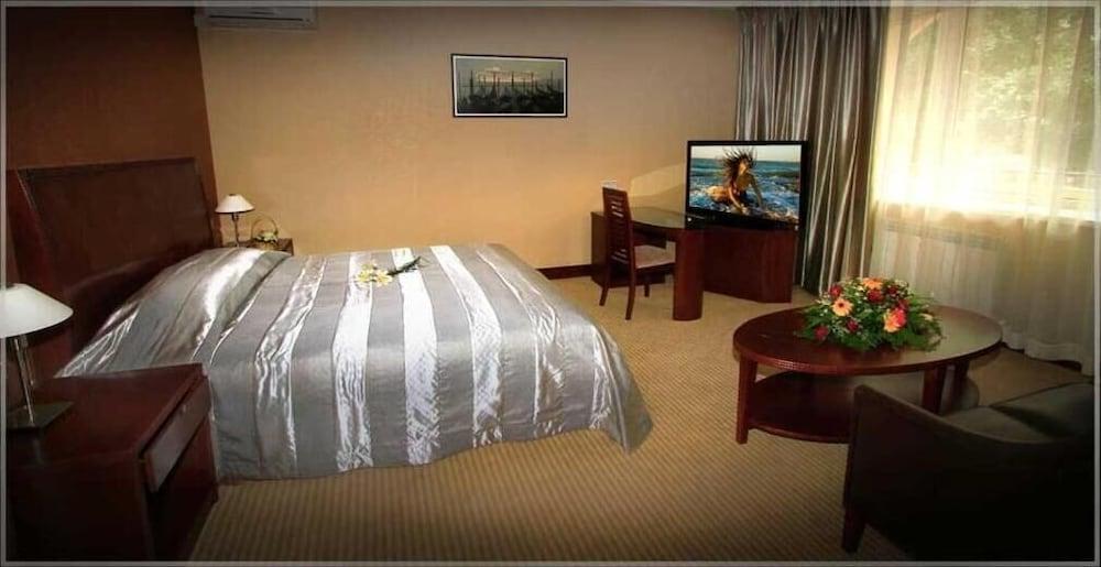 Voyage Hotel Almaty Exteriér fotografie