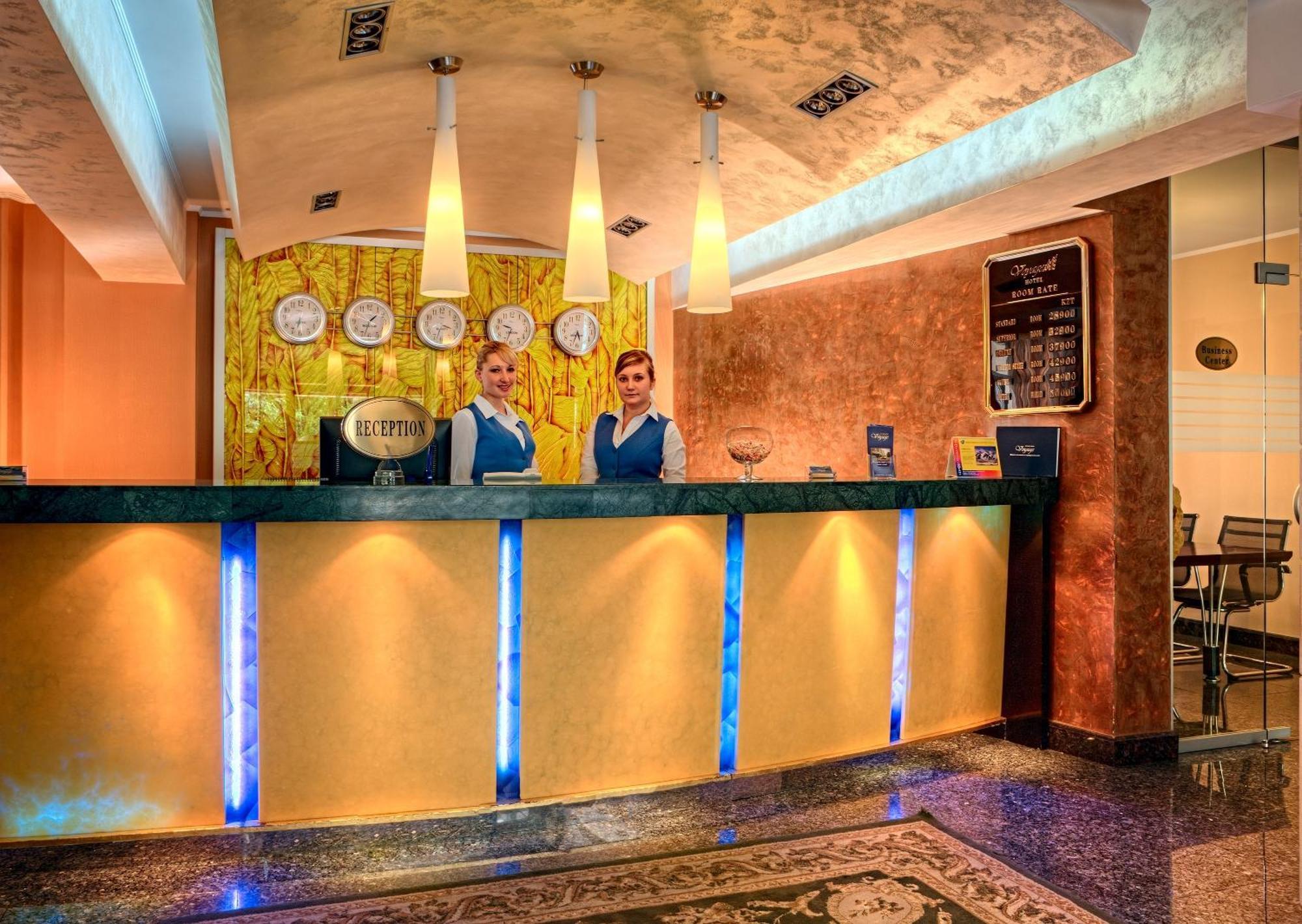 Voyage Hotel Almaty Exteriér fotografie